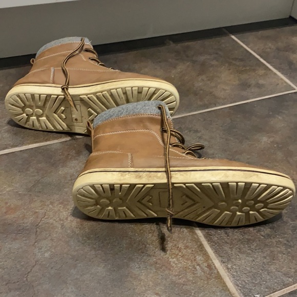 Joe Fresh brown boots - Picture 3 of 3